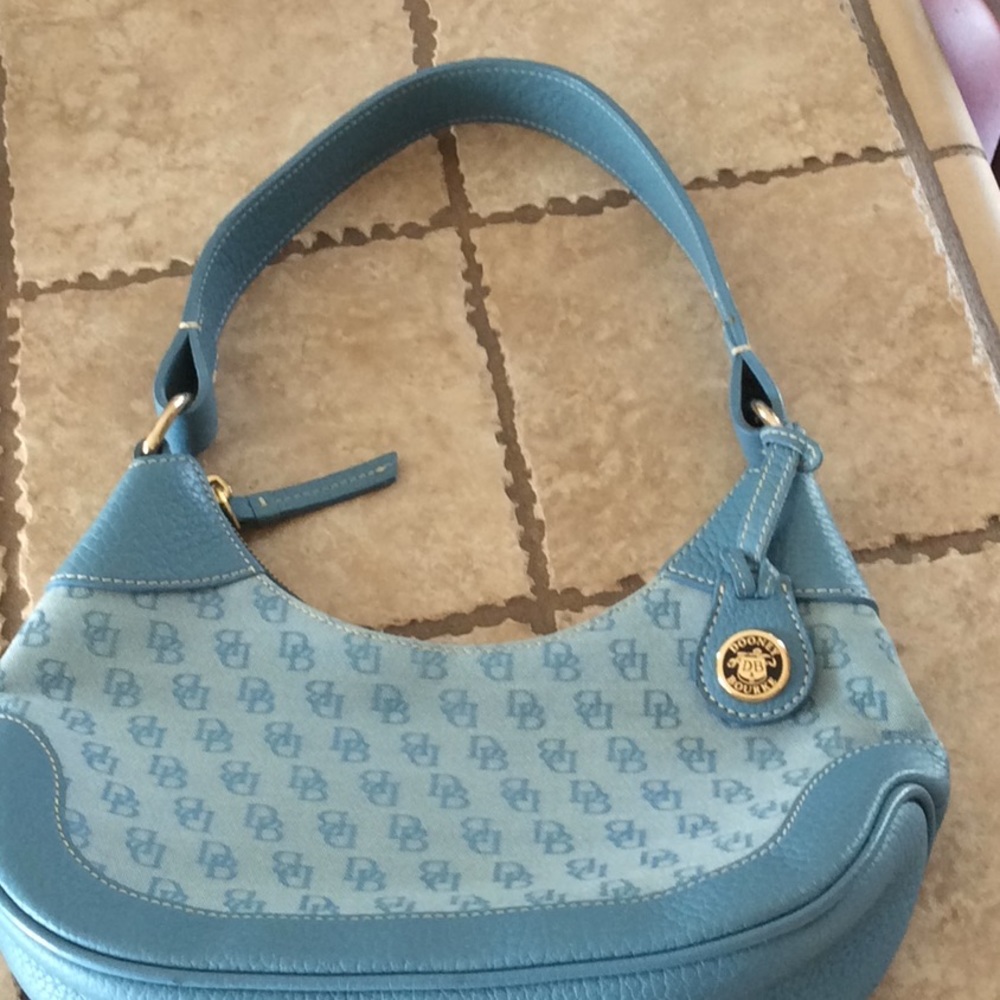 AUTHENTIC Dooney and Bourne small purse